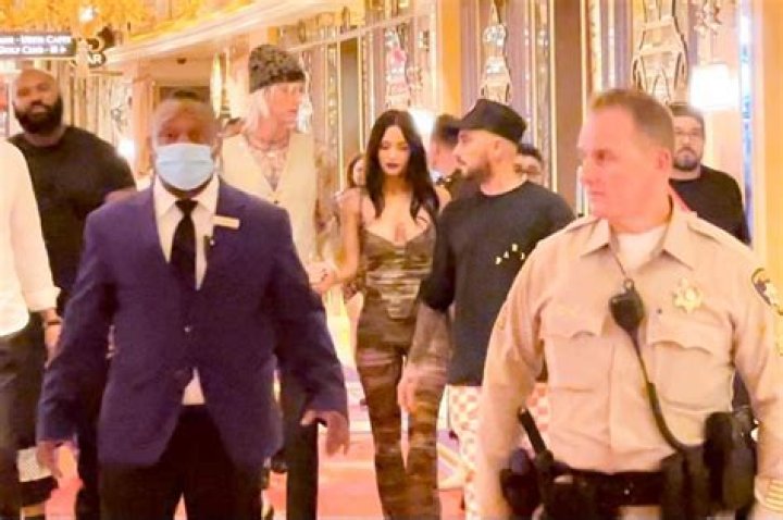 Megan Fox Wears Skintight Outfit At Wynn Las Vegas With BF Machine Gun Kelly — See Pics