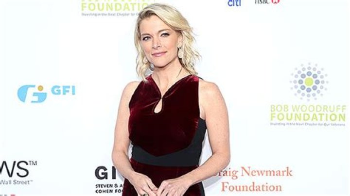 Megyn Kelly Wears Black Bikini & Shows Fit Body In The Bahamas — Pics – Hollywood Life