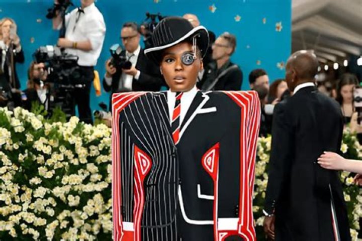 Met Gala 2022 Theme Explained & When To Watch – Hollywood Life