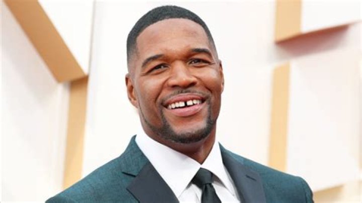 Michael Strahan Gap Teeth Filled? ‘GMA’ Host Posts Video Of Procedure – Hollywood Life
