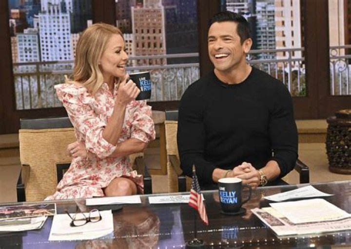 Michael Strahan Shades Kelly Ripa In Revealing Interview: I Don’t ‘Hate Her’, But I Won’t Be A ’Sidekick’