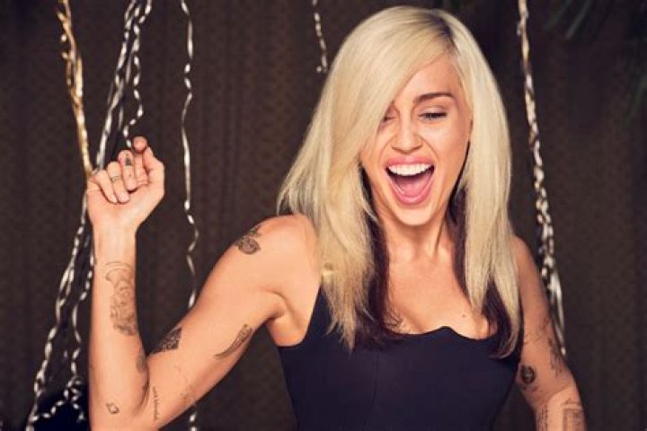 Miley Cyrus Begs Fans To Stay ‘Human’ During Outbreak: ‘No One Needs Every Soup In the Store’