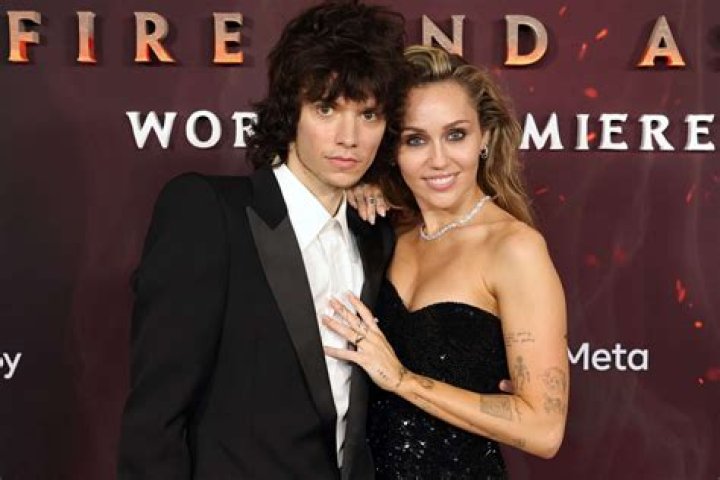 Miley Cyrus Makes Out With Boyfriend Maxx Morando In Rare Photos Together