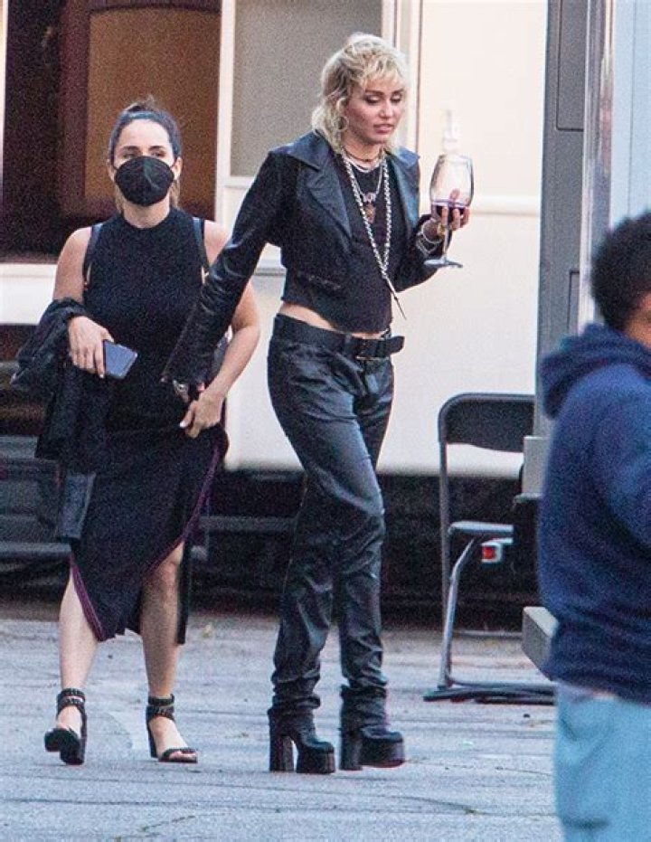 Miley Cyrus Rocks Leather Pants & Crop Top For Photo Shoot: Pics – Hollywood Life