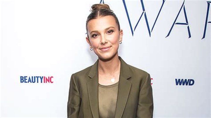 Millie Bobby Brown Goes Makeup-Free In ‘No Filter’ Look – Hollywood Life