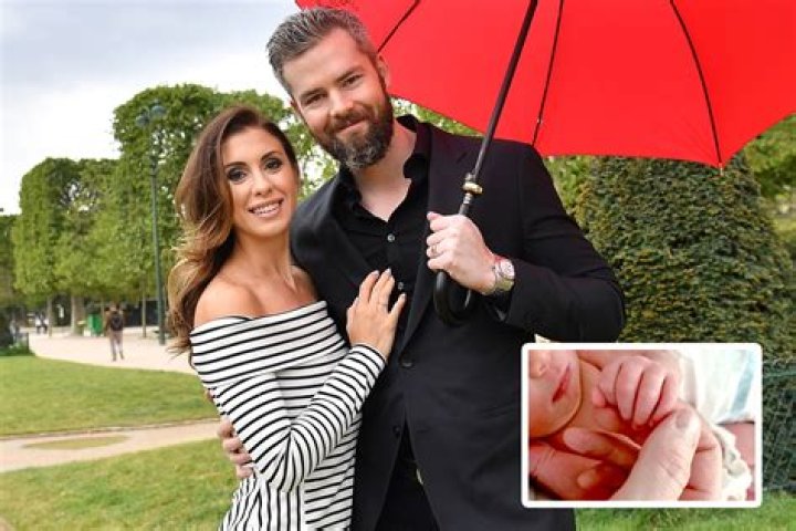 ‘Million Dollar Listing’s Ryan Serhant & Wife Emilia Welcome Baby After Struggling To Get Pregnant
