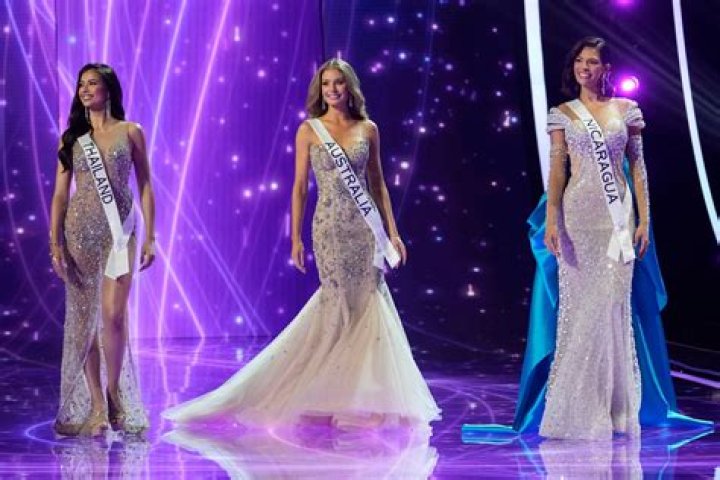 Miss Costa Rica Disses Steve Harvey At Miss Universe 2018 – Hollywood Life