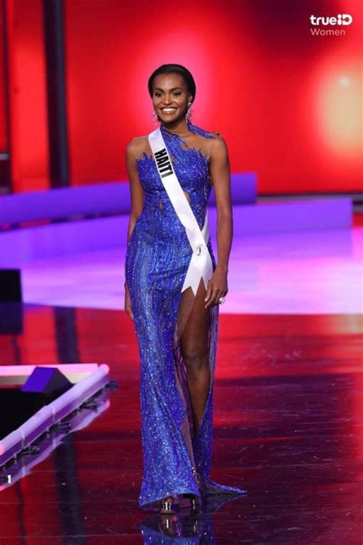 Miss Universe 2020 Swimsuits — See Photos From The Competition – Hollywood Life