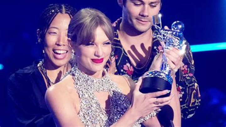 MTV VMA’s Winners List: Taylor Swift Wins For ‘All Too Well’ Film & More
