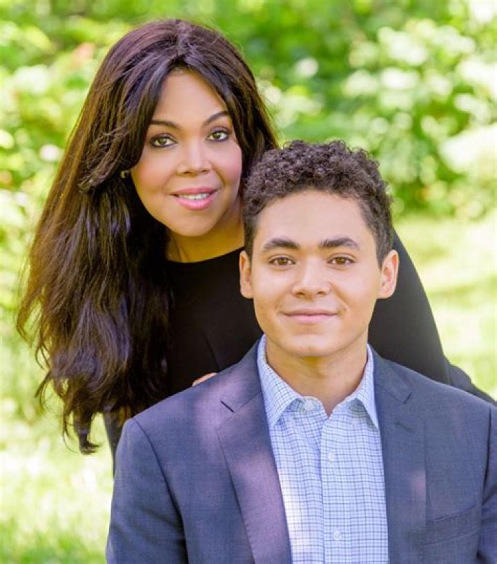 Muhammad Ali’s Daughter Khaliah On Missing Dad 5 Years After His Death – Hollywood Life
