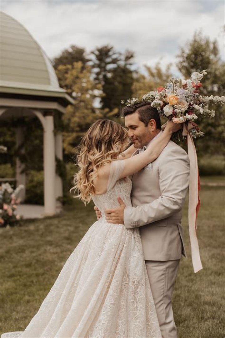 “My Romantic Wedding” To Matt Hahn! – Hollywood Life