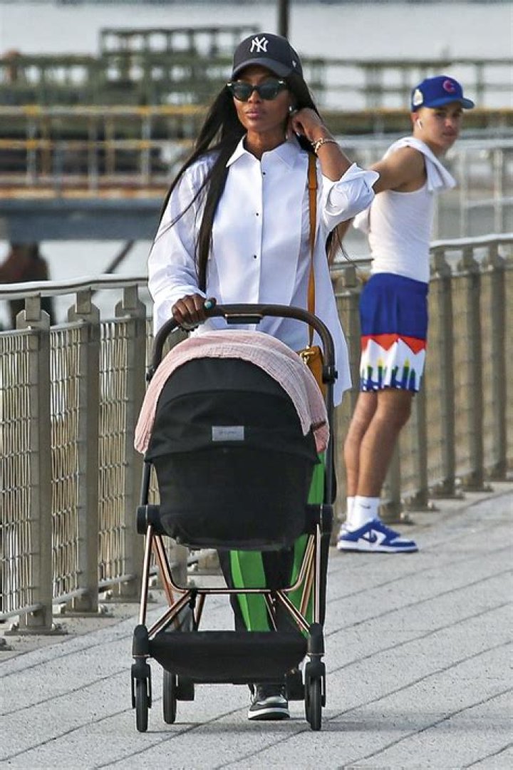 Naomi Campbell, 51, Rocks Strappy Burberry Swimsuits After Welcoming 1st Daughter