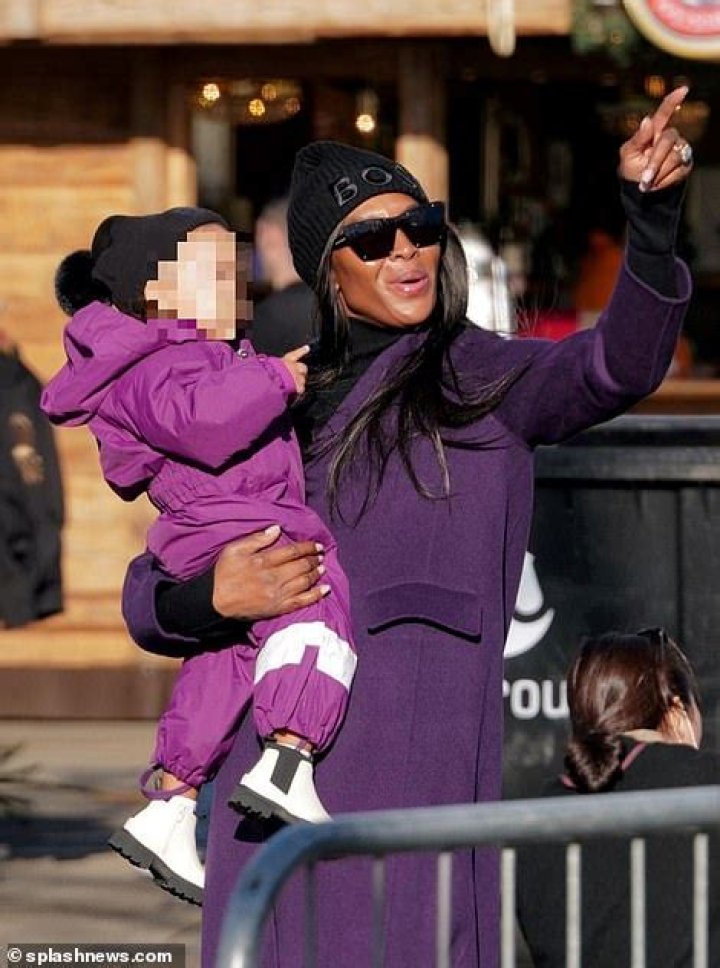 Naomi Campbell & Daughter, 18 Months, Twin In Purple For Festive Christmas Event In London