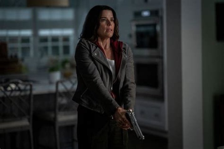 Neve Campbell Reveals She May Not Return For ‘Scream 6’ – Hollywood Life