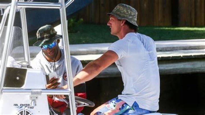 New ‘Bachelor’ Matt James Goes Boating With Hunky Tyler Cameron & A Sexy Blonde Gal Pal