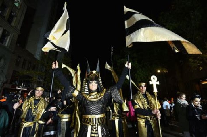 New Yorkers Defy Terrorist Proudly March in Halloween Parade — PICS