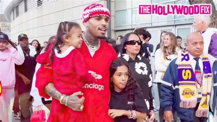 Nia Guzman Attacks Chris Brown As An ‘Instagram Dad’ — Shocking Comments – Hollywood Life
