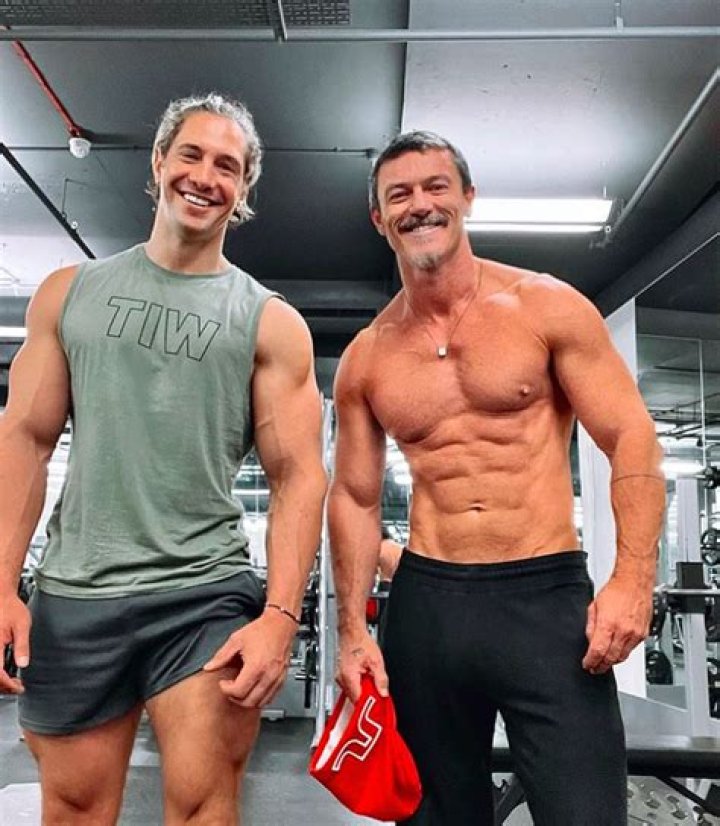 Nick Cannon, 40, Proves He’s Fitter Than Ever As He Flaunts Muscles In Shirtless ‘Thirst Trap’ Pic