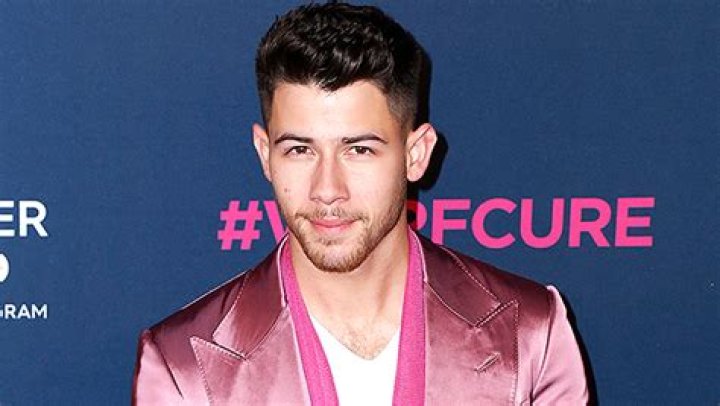 Nick Jonas Shaves Off His Beard & Debuts His Fresh Faced New Look – Hollywood Life