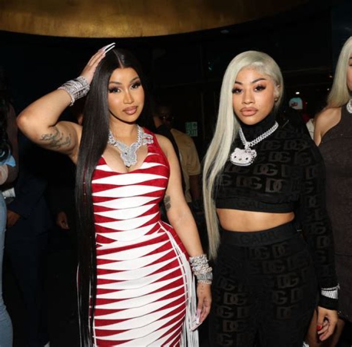 Nicki Minaj & Her Sister, Ming, Look So Alike In New Video – Hollywood Life