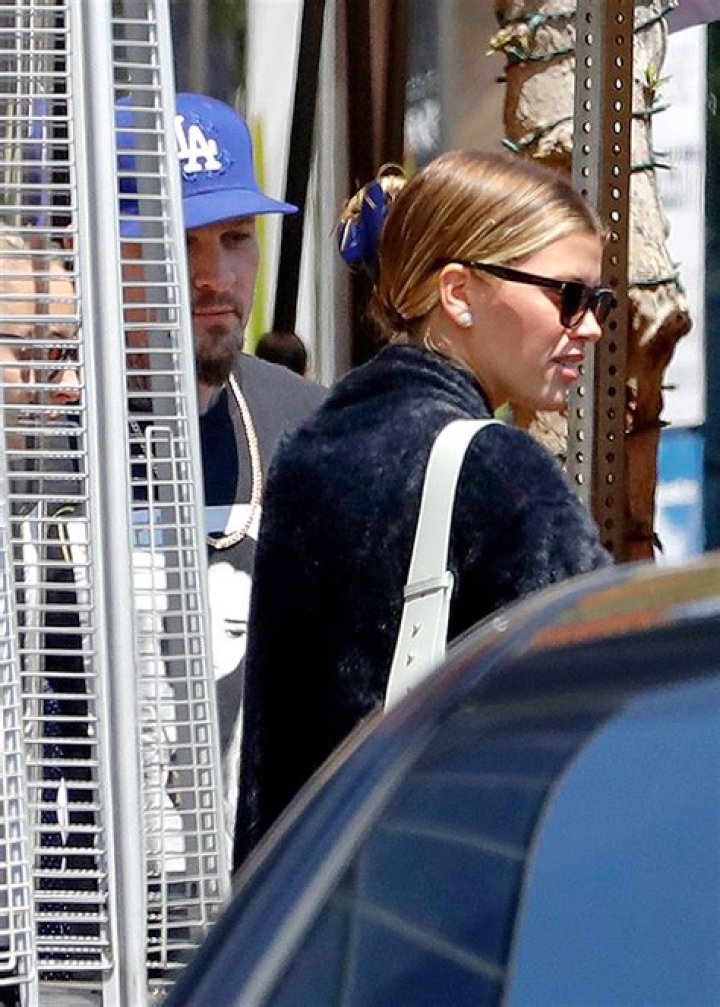 Nicole Richie & Sofia Richie Enjoy Lunch Date With Husbands: Photos – Hollywood Life
