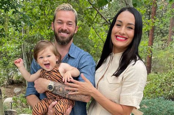 Nikki Bella Debuts Newborn Son Matteo In 1st Photos With Brie Bella & Her Newborn Son Buddy