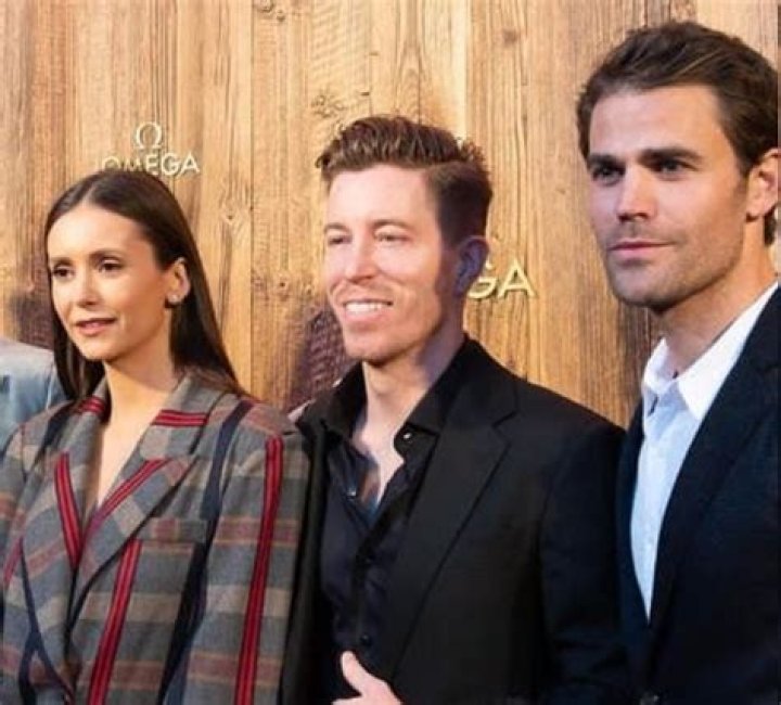 Nina Dobrev & Paul Wesley Reunite In Switzerland: Photos – Hollywood Life