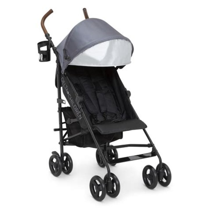 North West’s $940 Luxury Baby Stroller Revealed