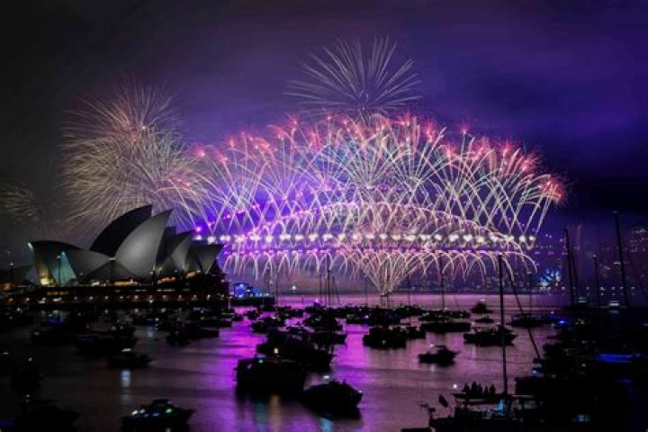 NYE 2017: Celebrations Around The World — Pics