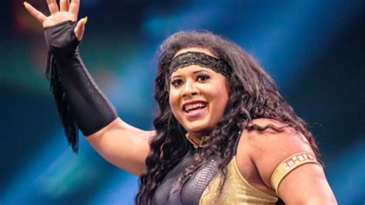Nyla Rose Shares How Wrestling Fans Can Help The LGBTQ Community – Hollywood Life