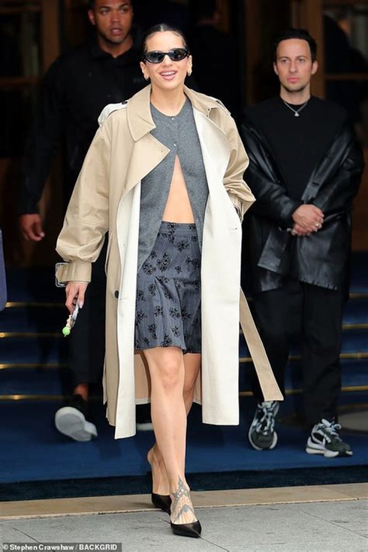 Olivia Culpo Does An Impromptu Dance During Self-Isolation In A Midriff-Baring Outfit