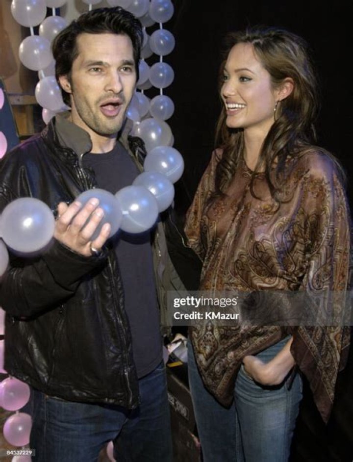 Olivier Martinez Cheated With Ashley Greene? The Reason For Halle Berry Split? – Hollywood Life