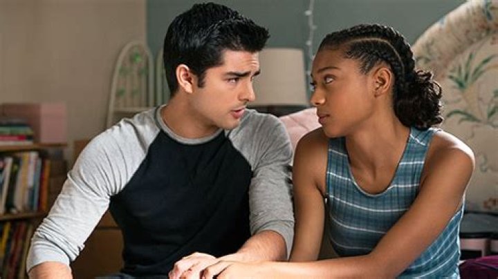 ‘On My Block’s Sierra Capri Talks Monse, Season 3 & More — Exclusive – Hollywood Life