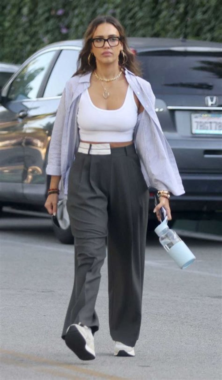 Opens Up About Tank Top Pic – Hollywood Life