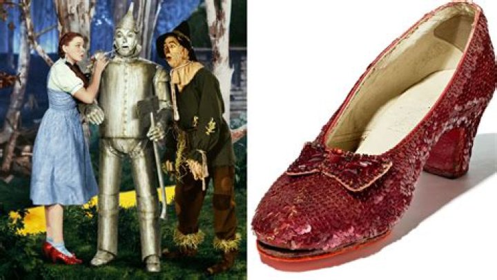Original Costume From ‘Wizard Of Oz’ Up For Auction – Hollywood Life