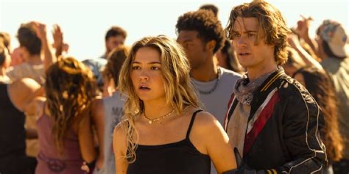 ‘Outer Banks’ Star Chase Stokes Gushes Over GF Madelyn Cline & Reveals Their First ‘Test’ As A Couple