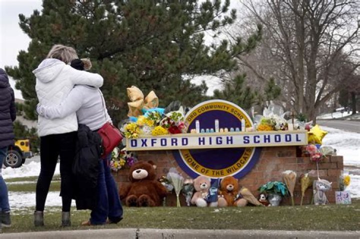 Oxford High School Shooting — Pics – Hollywood Life
