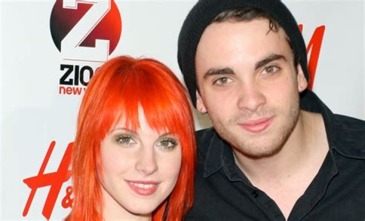 Paramore’s Hayley Williams & Taylor York Dating – Hollywood Life