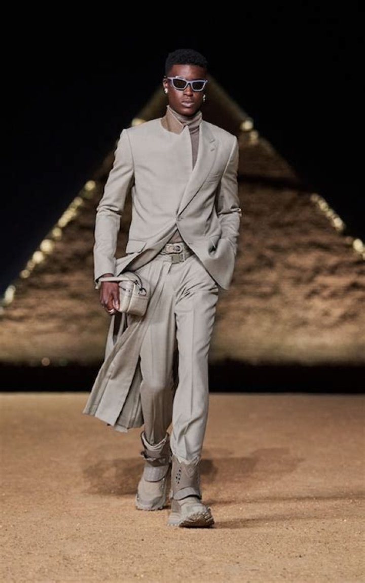 Paris Men’s Fashion Week 2022: Photos – Hollywood Life