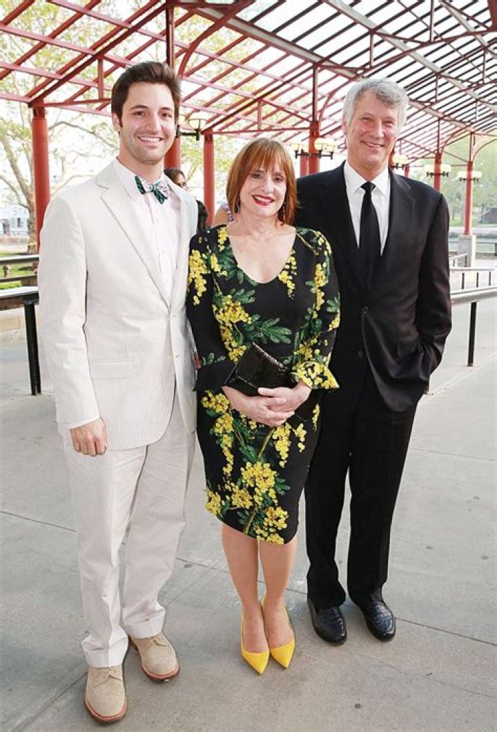 Patti LuPone Young: Photos – Hollywood Life