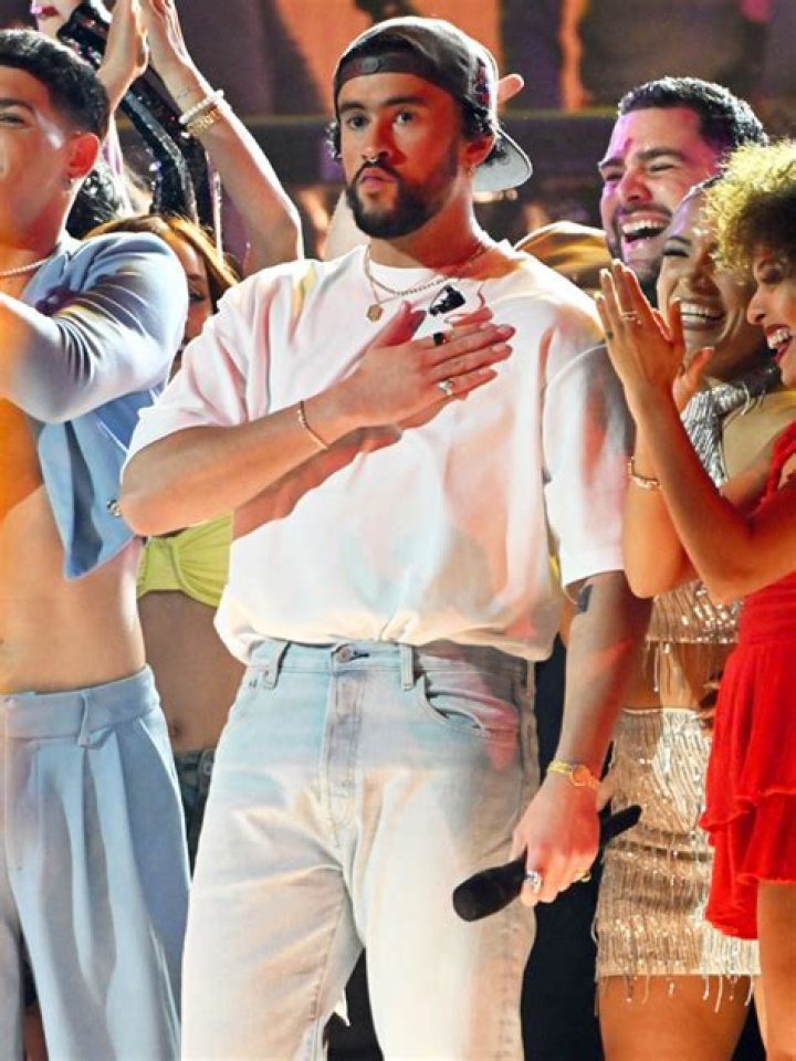 Performed ‘El Apagón’ & More – Hollywood Life