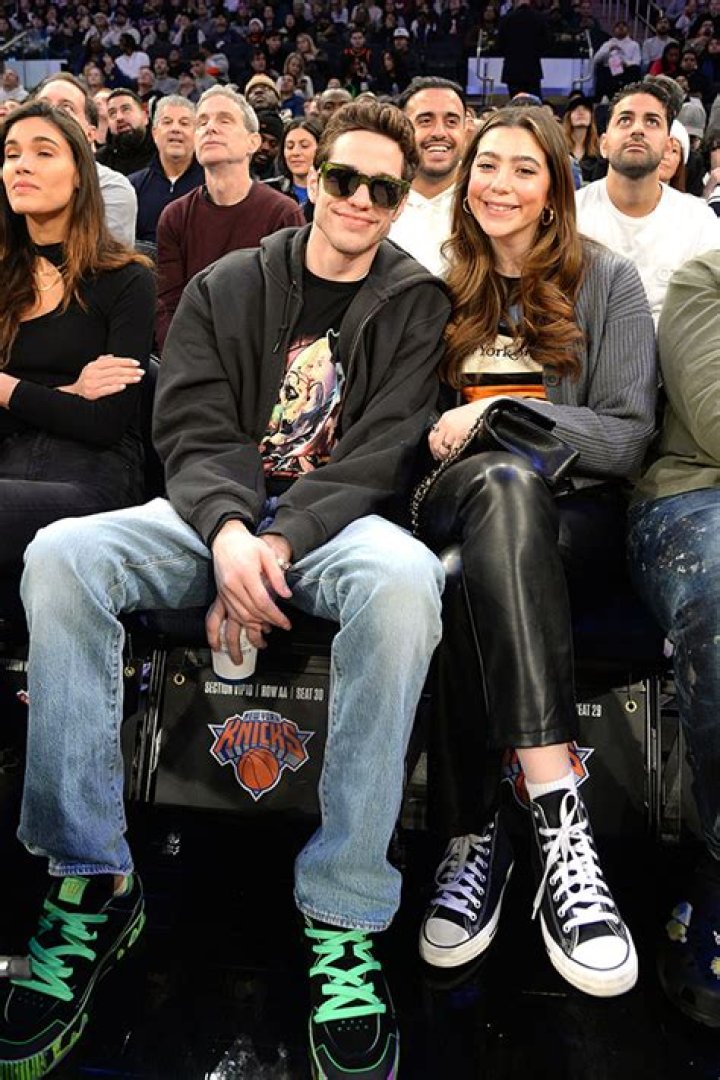 Pete Davidson And His Sister Casey At Basketball Game Together: Photos – Hollywood Life