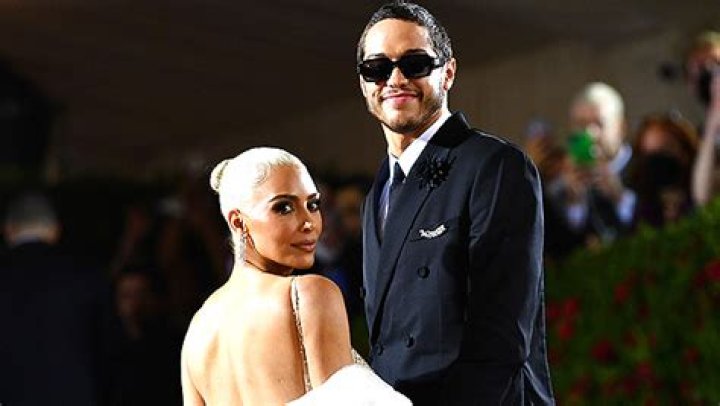 Pete Davidson Jokes About Seeing Kim Kardashian Naked In Kardashians Debut – Hollywood Life