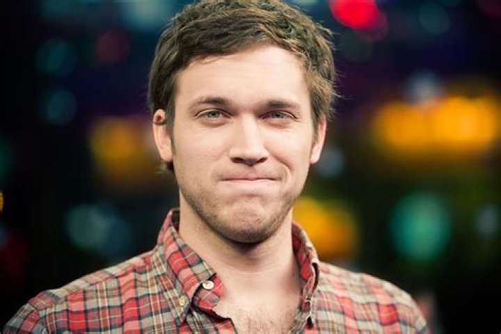 Phillip Phillips — Pics