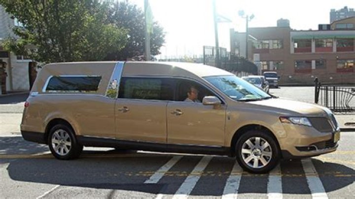 [PHOTOS] Bobbi Kristina Brown’s Hearse Arrives For Burial Service In New Jersey – Hollywood Life