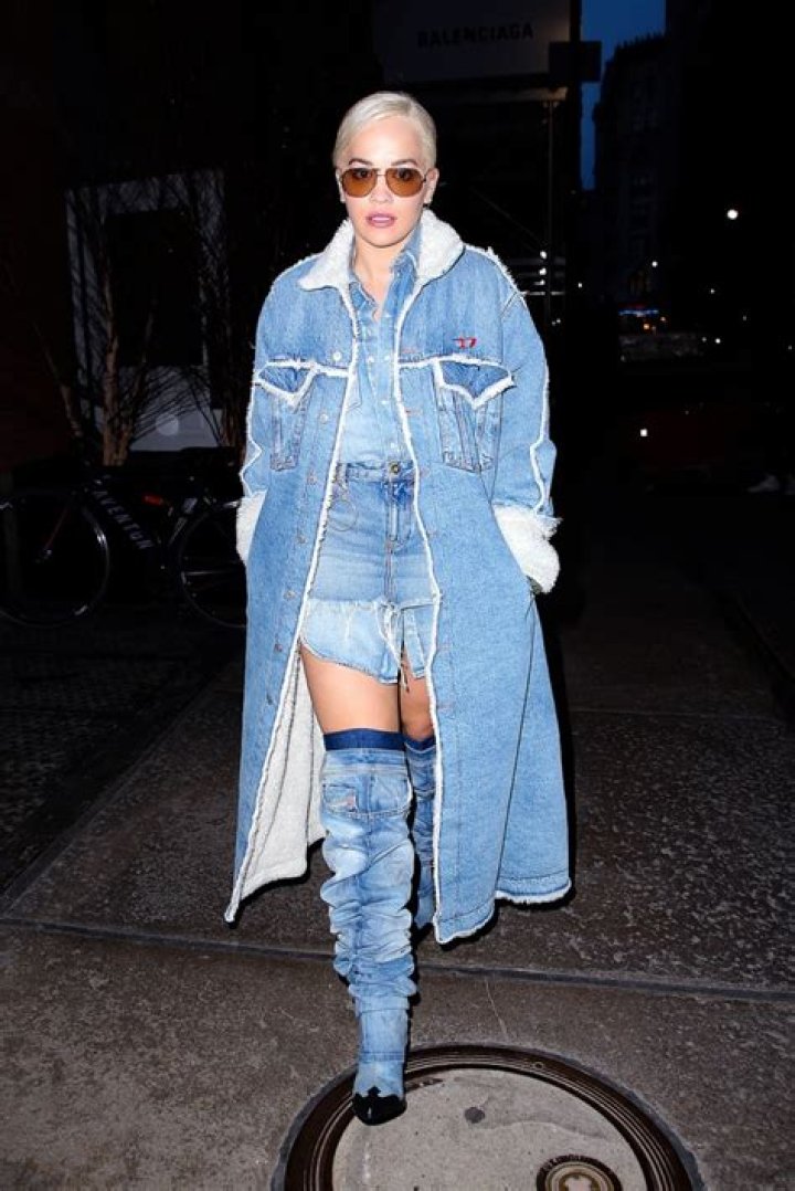 Photos Of Celebrities Wearing Denim Looks – Hollywood Life