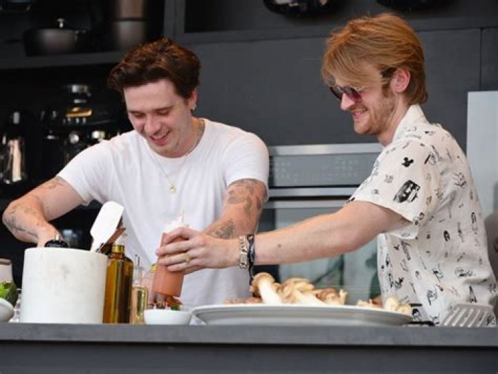 Photos Of Stars In The Kitchen – Hollywood Life