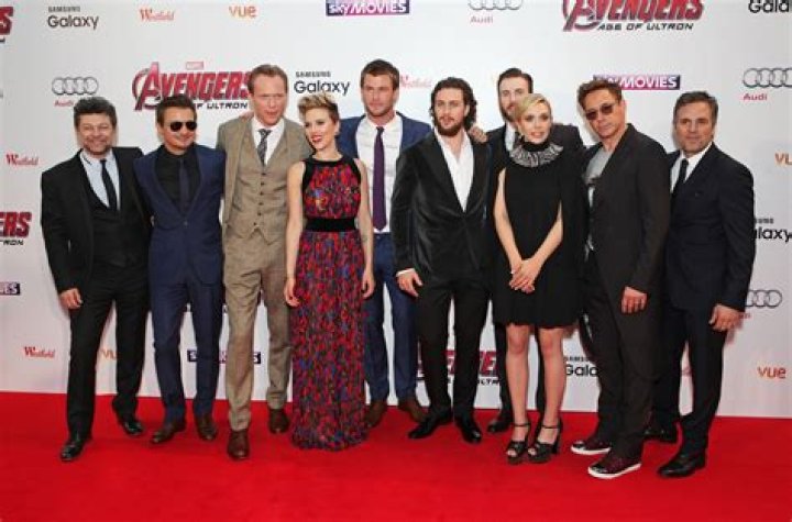 Photos of the ‘Avengers’ Actor – Hollywood Life