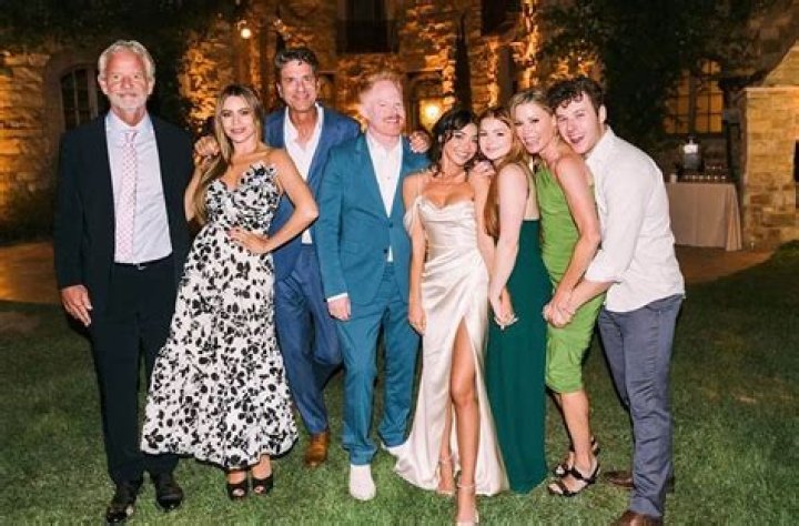 Photos Of The ‘Cheers’ & ‘Modern Family’ Star – Hollywood Life