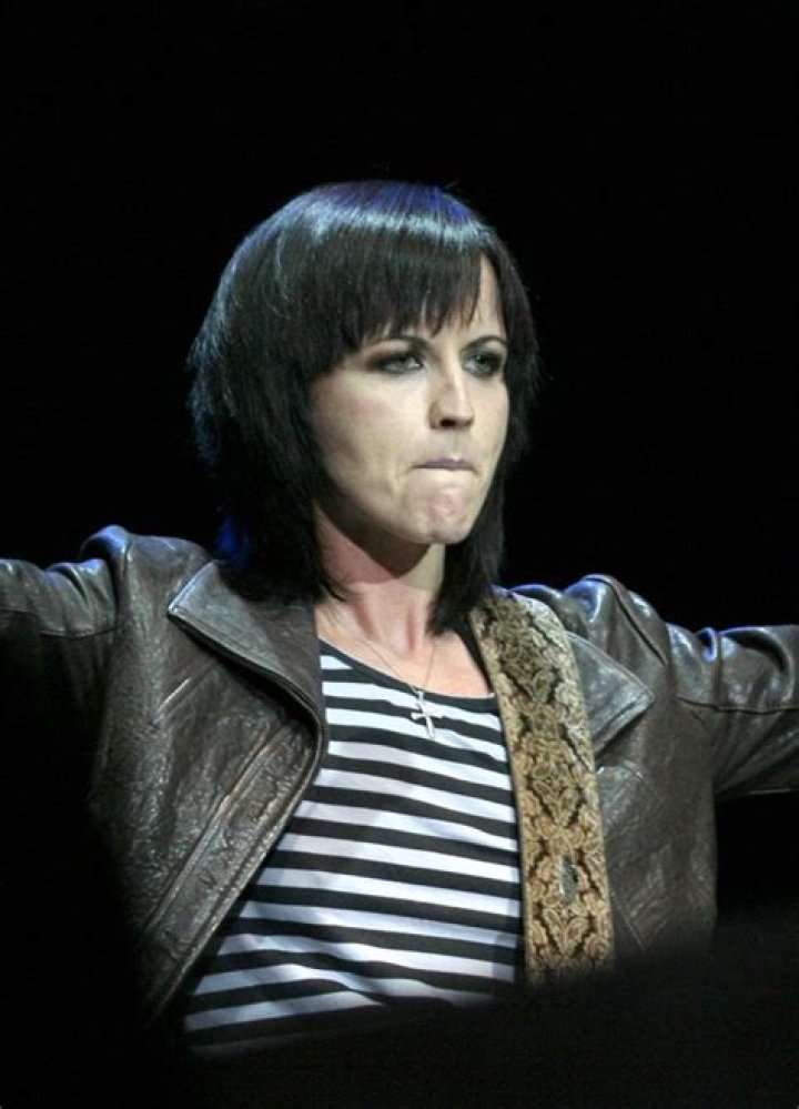 Photos Of The Late The Cranberries Singer – Hollywood Life